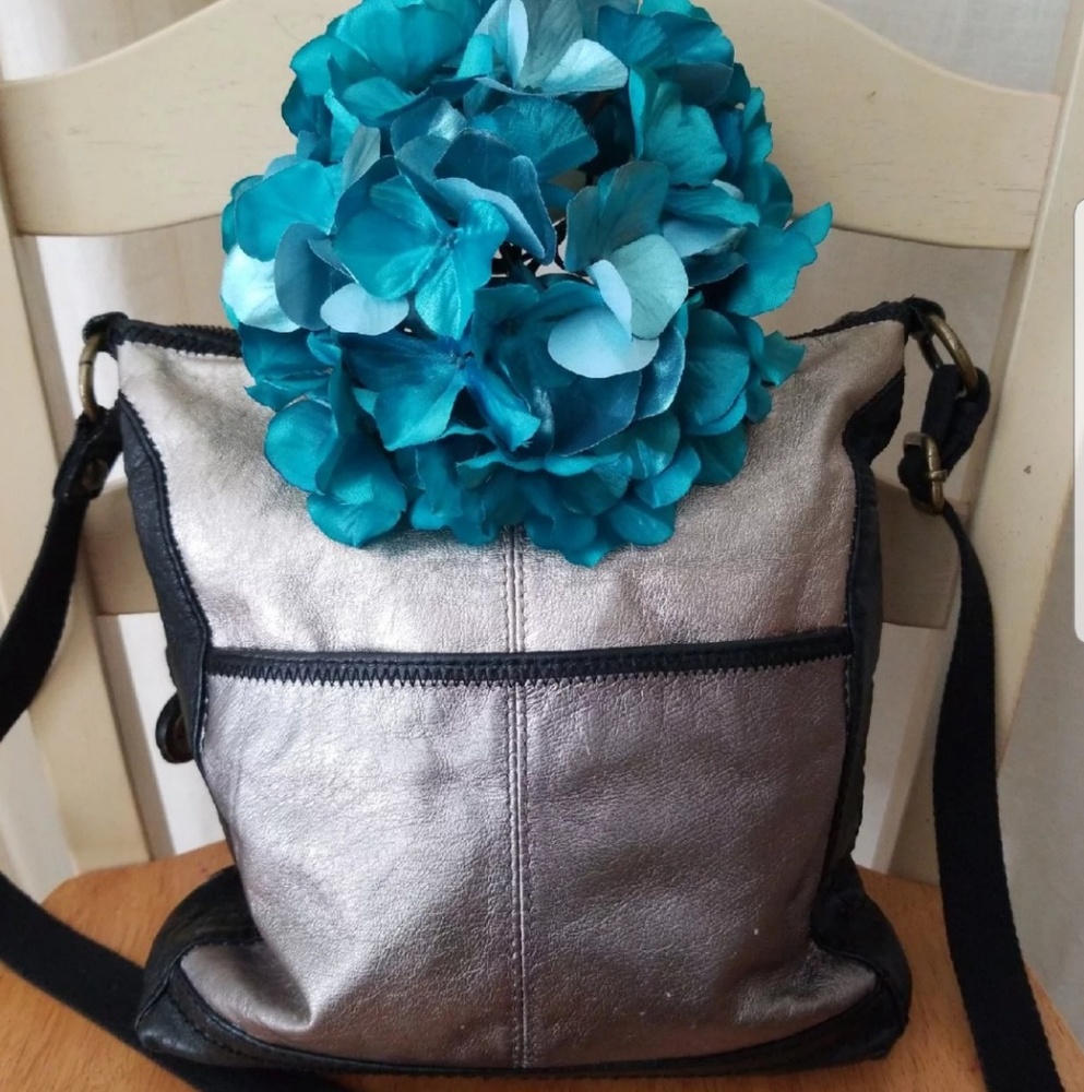 FINAL $ DROP! The SAK metalic crossbody bag